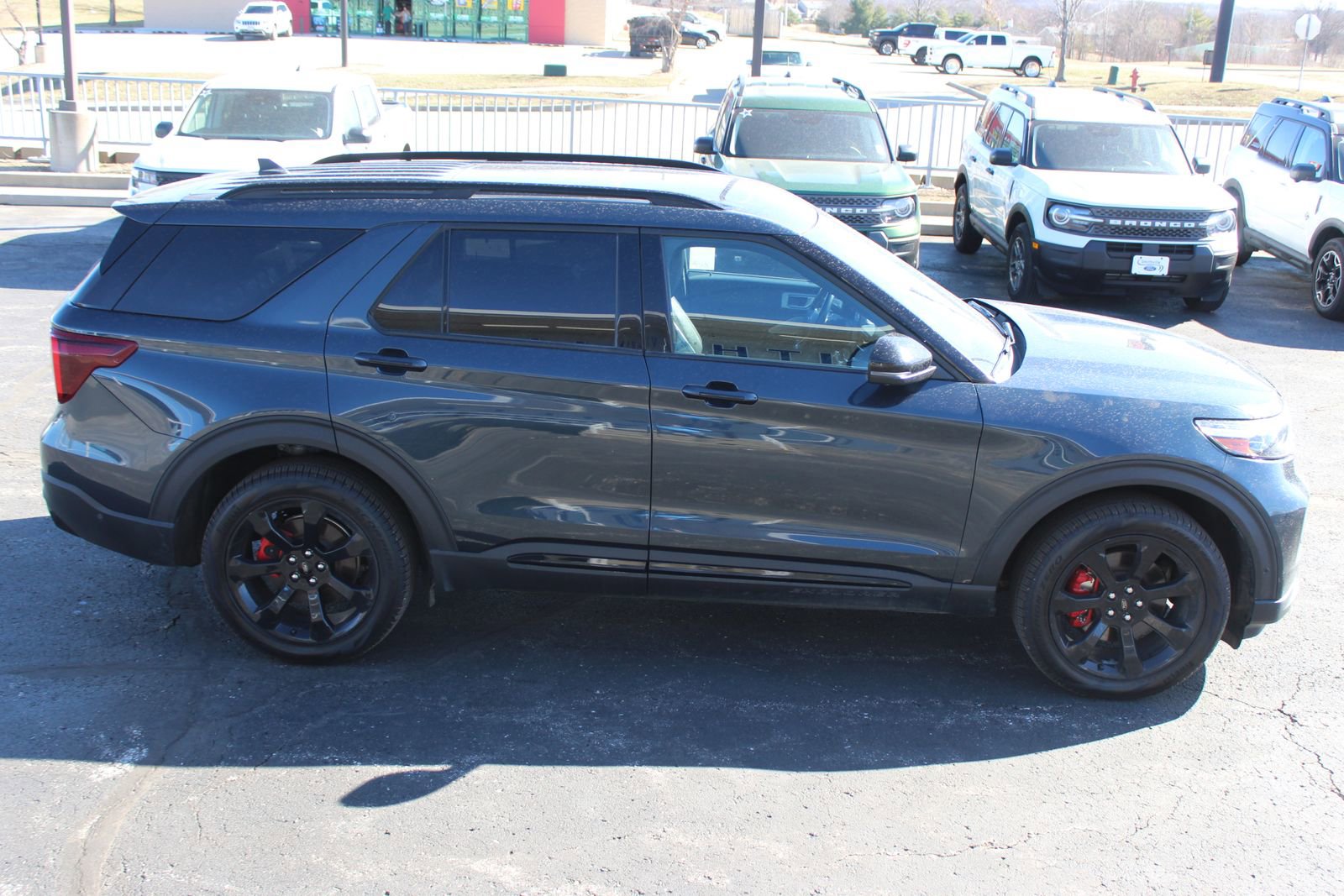 Used 2022 Ford Explorer ST w/ Equipment Group 401A image 6