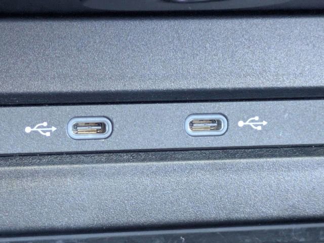 Used 2025 Volkswagen Taos SE image 25