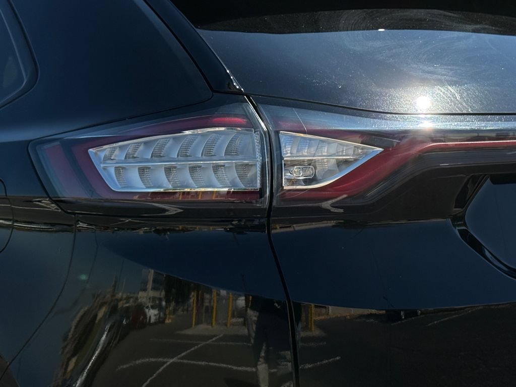 Used 2018 Ford Edge Sport w/ Equipment Group 401A AWD/4WD image 8