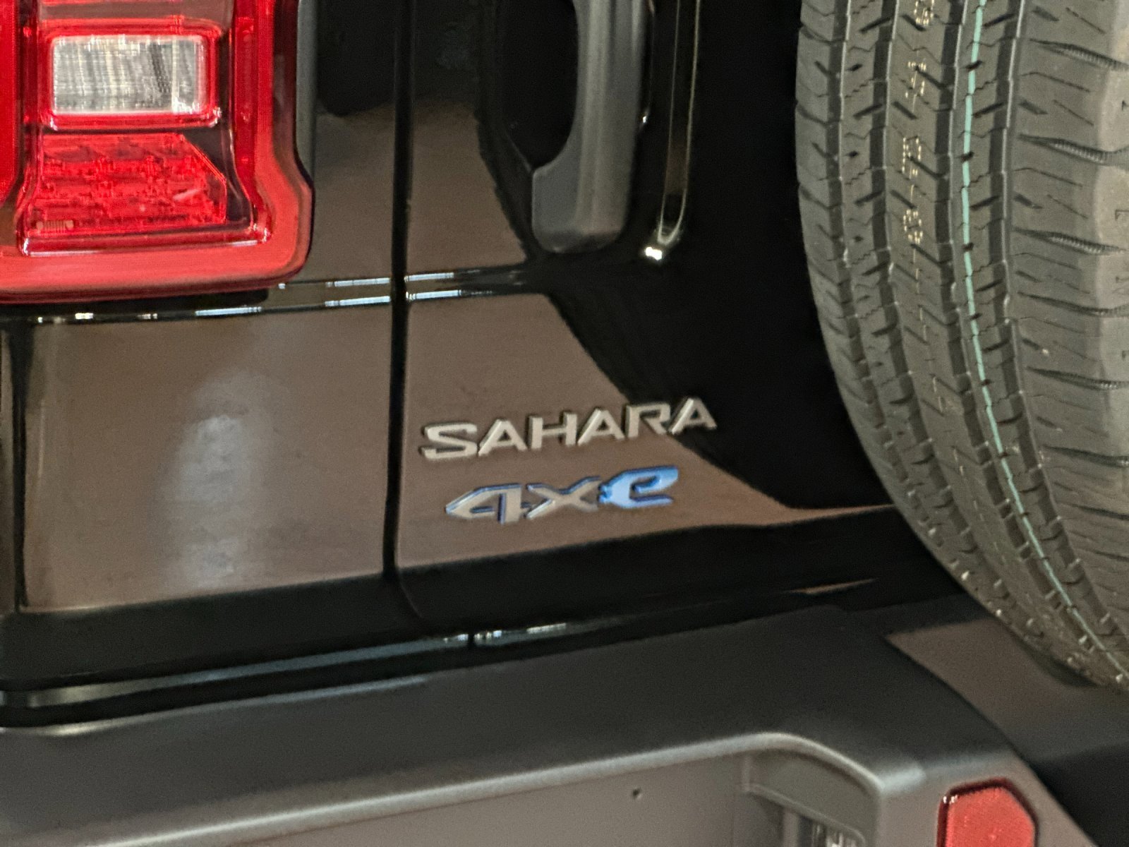 New 2025 Jeep Wrangler Unlimited Sahara image 25