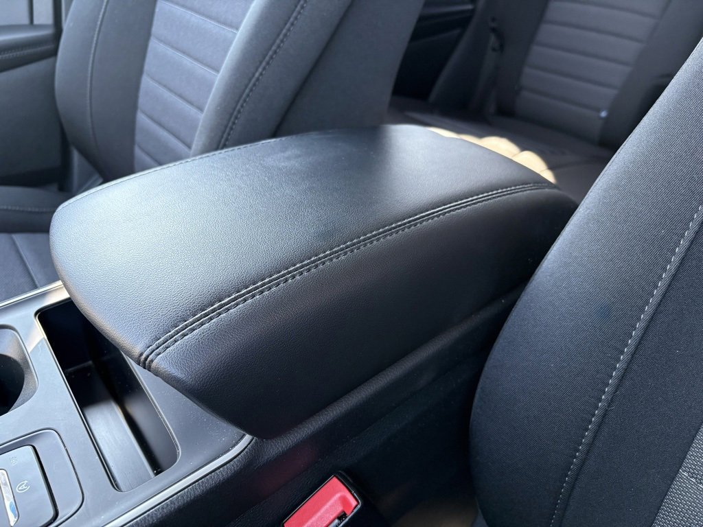 Used 2024 Ford Edge SE w/ Black Appearance Package image 12