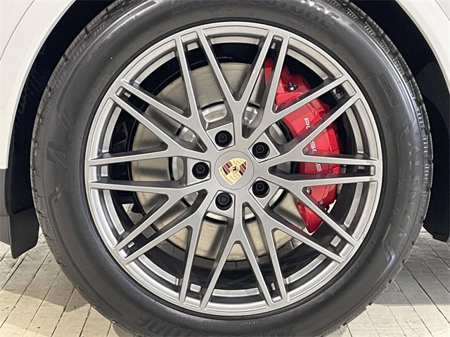 New 2026 Porsche Cayenne S image 13