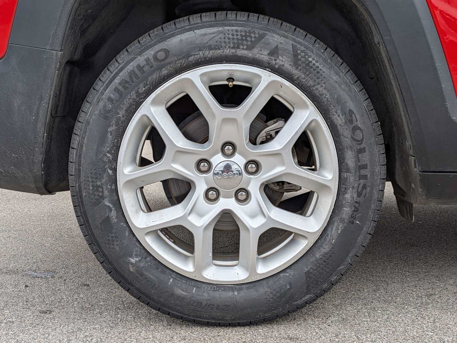Certified 2020 Jeep Renegade Latitude FWD image 14