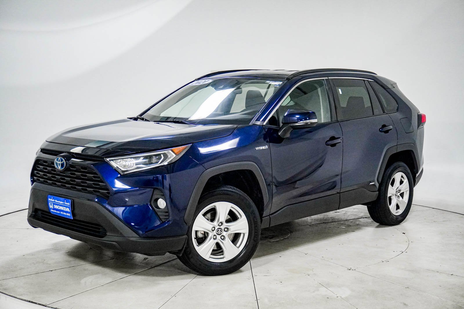 Used 2021 Toyota RAV4 XLE w/ XLE Grade Weather Package