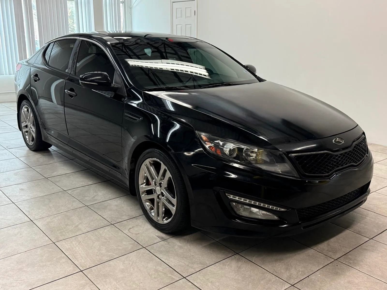 Used 2013 Kia Optima SX w/ Limited Pkg image 1