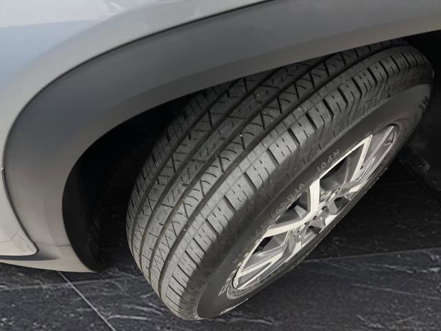 Used 2023 GMC Acadia SLE w/ Infotainment Package image 37