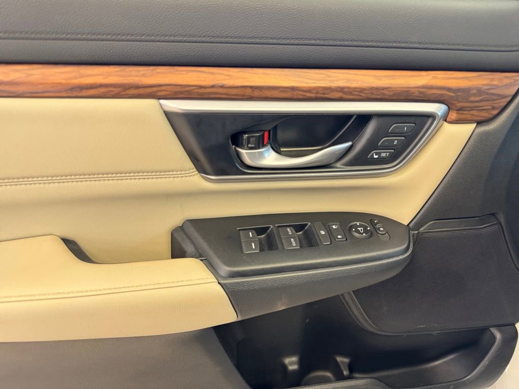 Used 2021 Honda CR-V Touring image 11