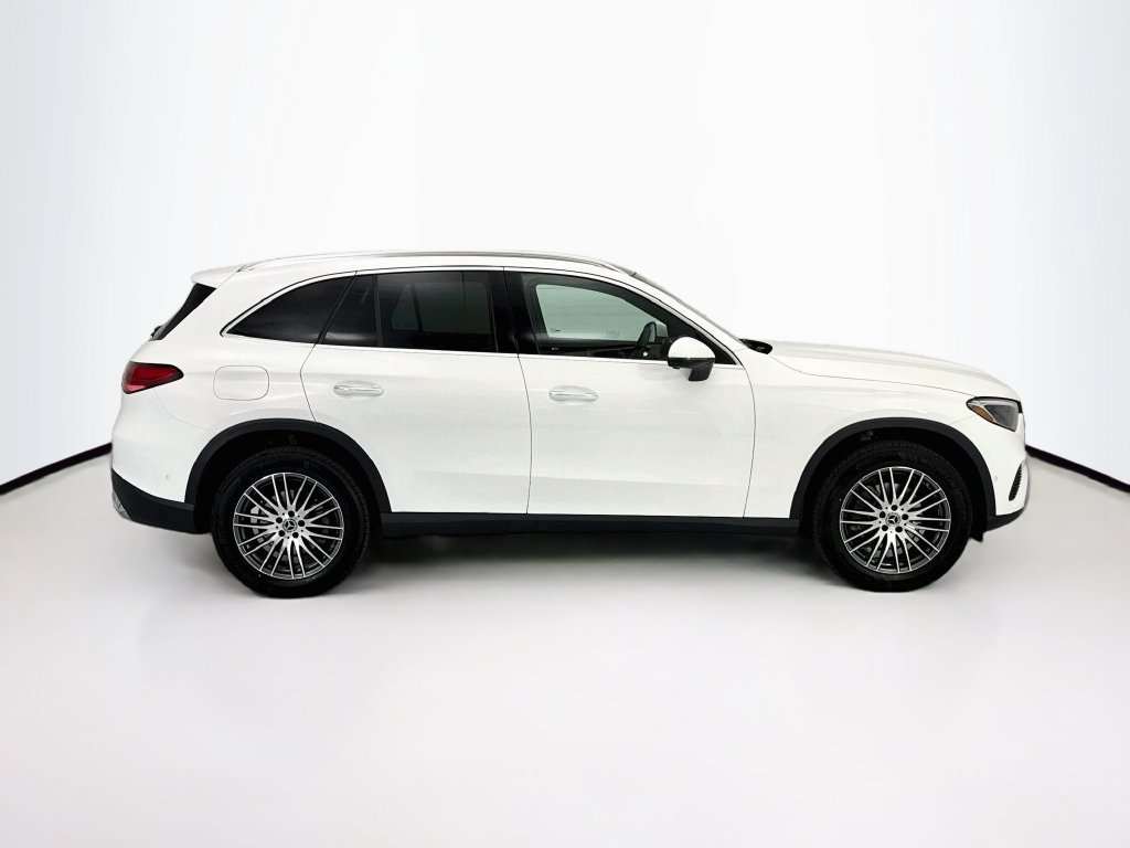 Certified 2026 Mercedes-Benz GLC 300 image 4