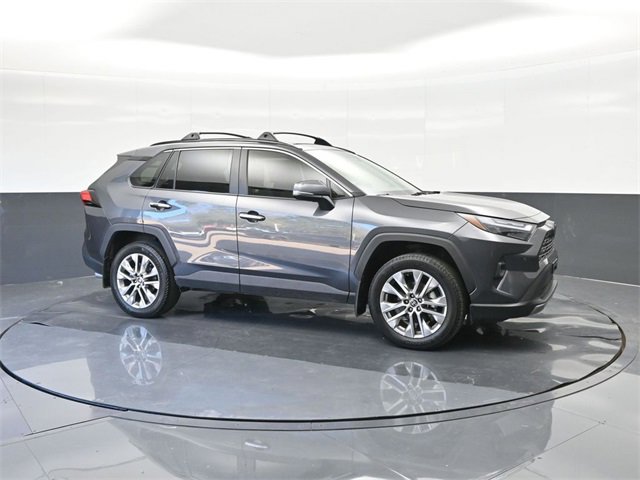 Used 2023 Toyota RAV4 Limited image 17