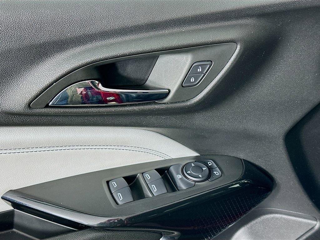 Used 2024 Chevrolet Trax LT image 24