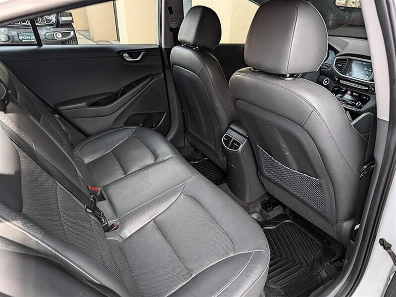 Used 2018 Hyundai Ioniq Limited FWD image 29