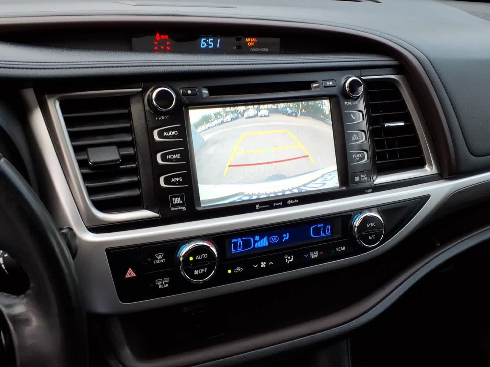 Used 2019 Toyota Highlander Limited FWD image 22