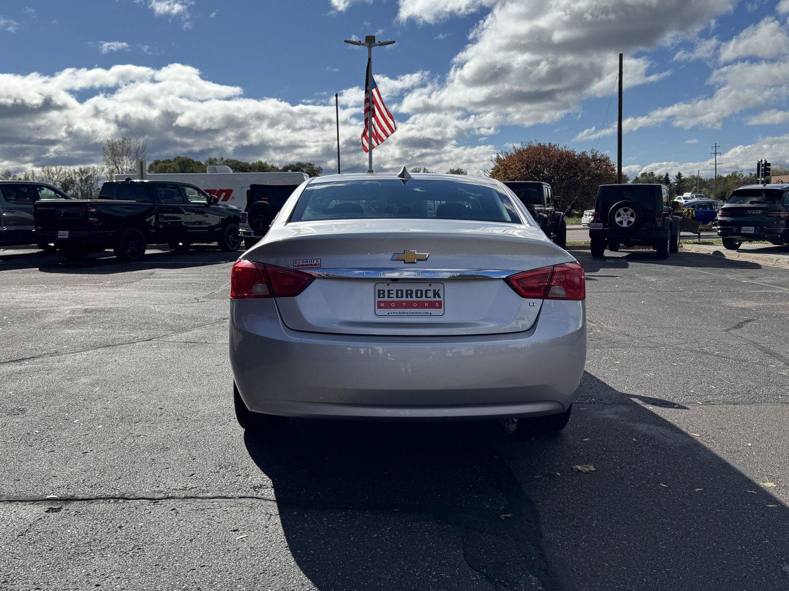 Used 2019 Chevrolet Impala LT FWD image 6