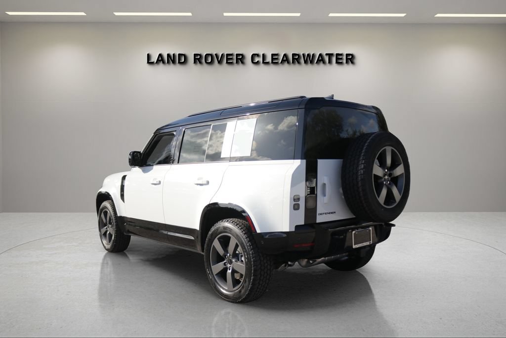 New 2026 Land Rover Defender 110 X-Dynamic SE AWD/4WD image 3