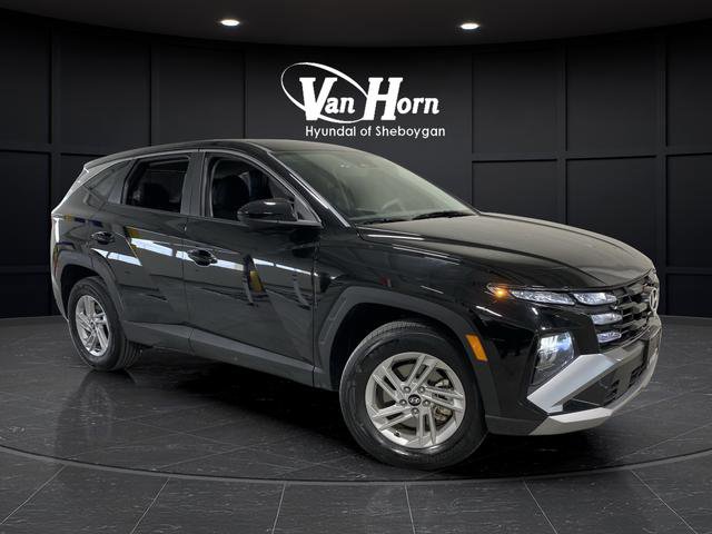 Certified 2025 Hyundai Tucson SE image 1