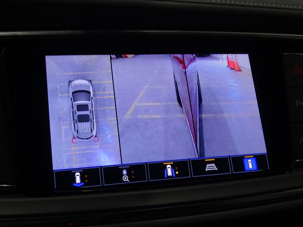 Used 2024 Buick Enclave Premium image 11