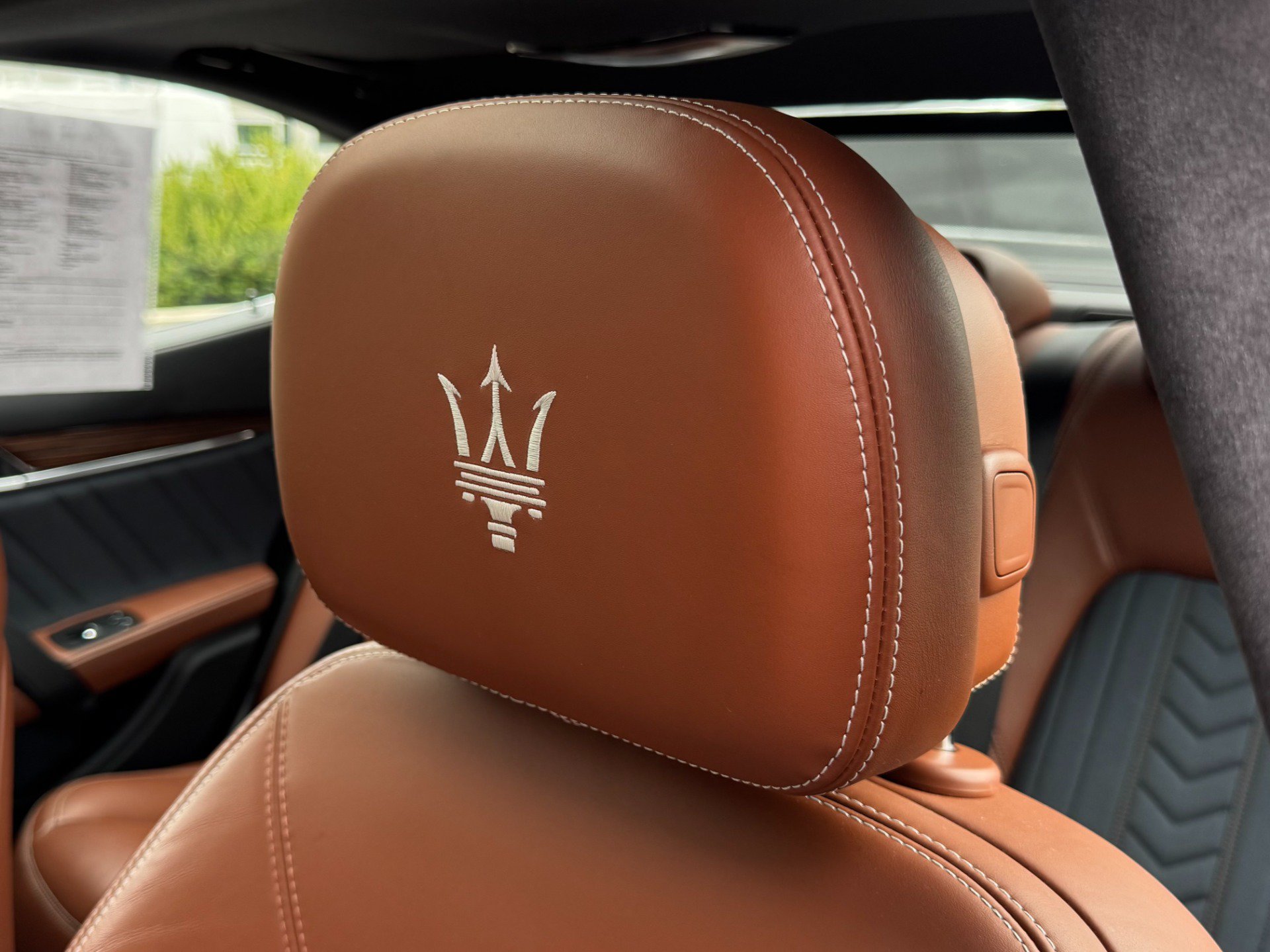 Used 2018 Maserati Ghibli S GranLusso AWD/4WD image 16