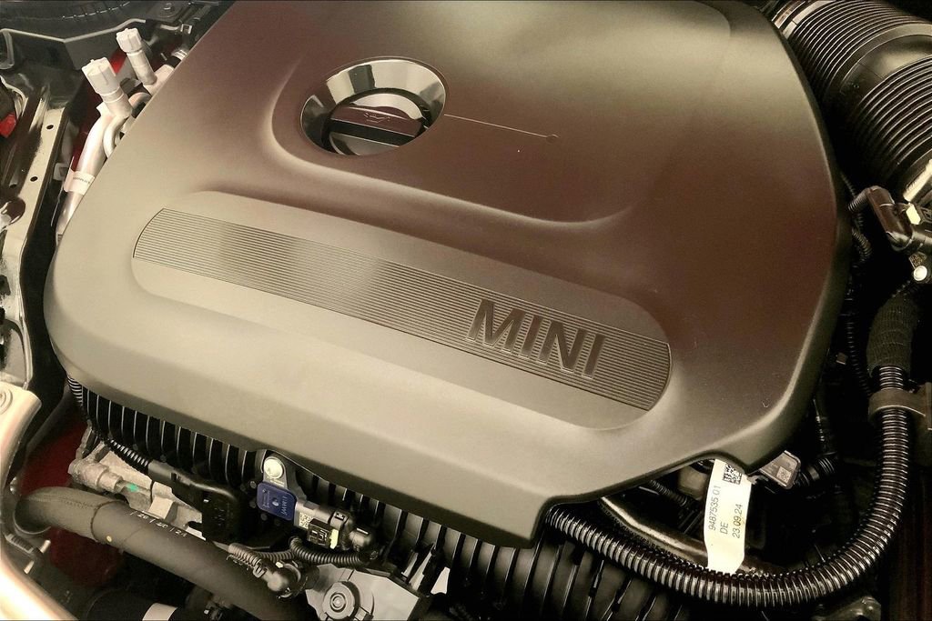 Certified 2025 MINI Cooper S image 31