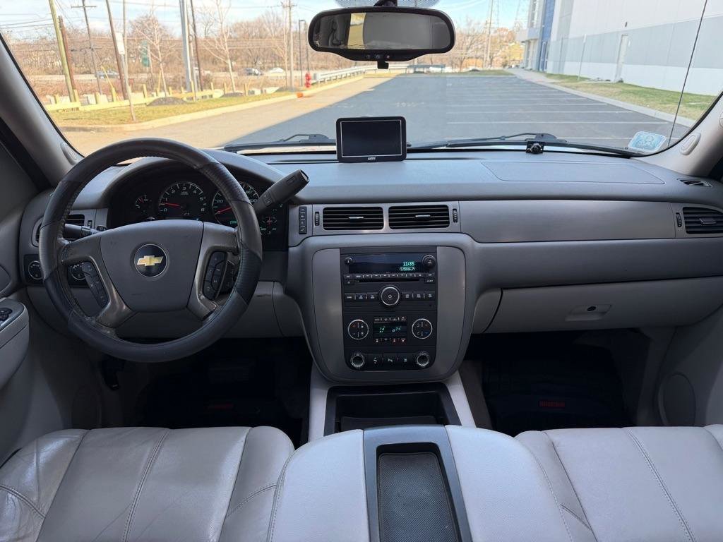 Used 2010 Chevrolet Avalanche LT w/ Suspension Package, Off-Road AWD/4WD image 24