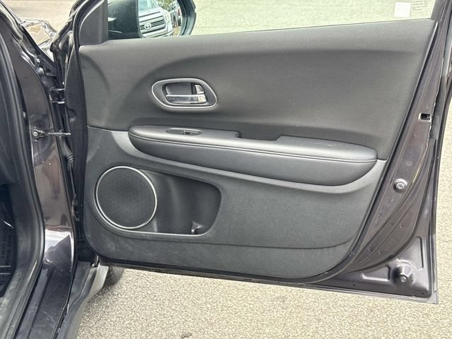 Used 2018 Honda HR-V EX image 8