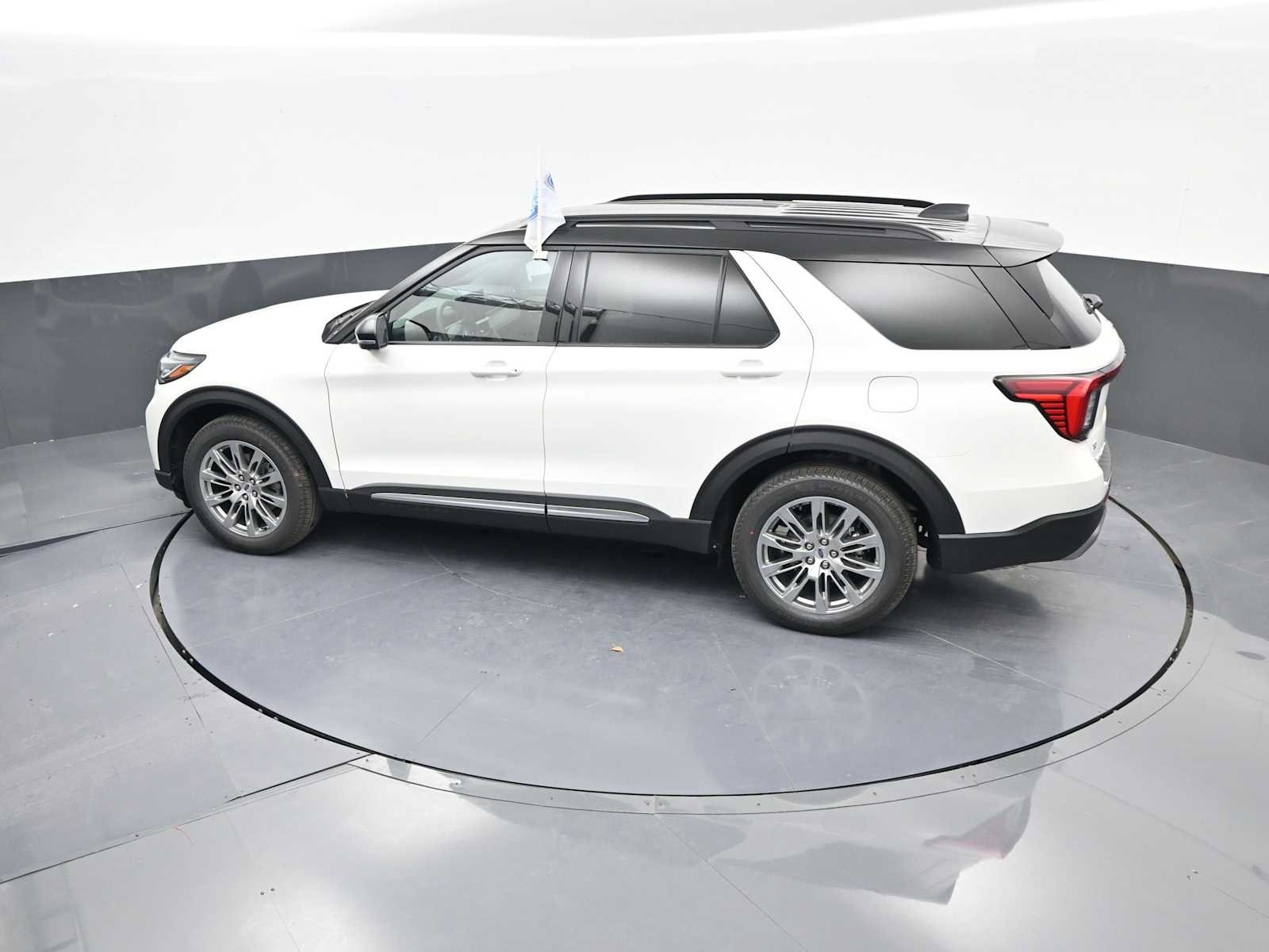 New 2026 Ford Explorer Platinum image 53