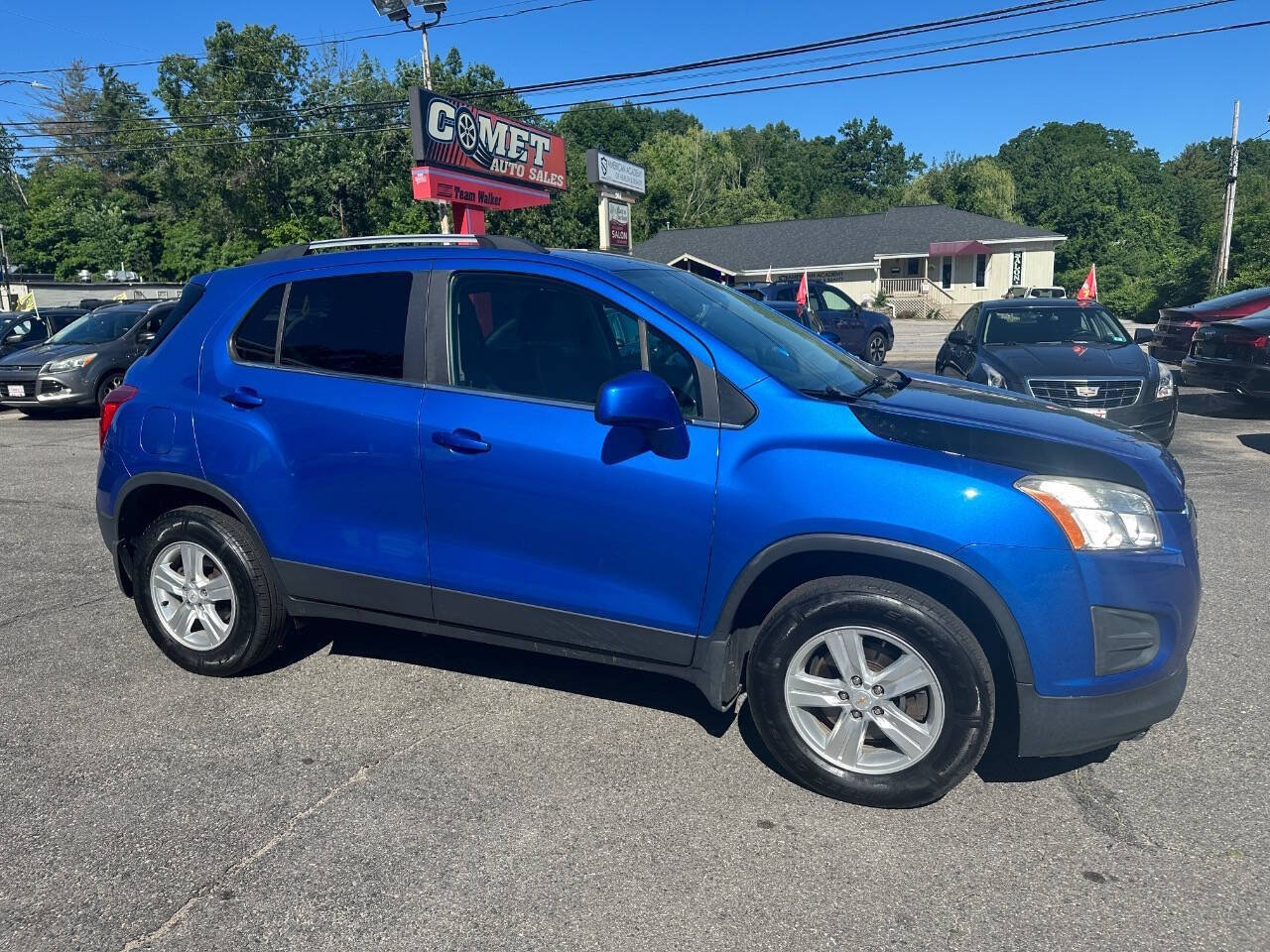 Used 2015 Chevrolet Trax LT w/ LT Plus Package AWD/4WD image 2