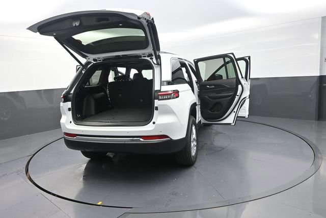 New 2026 Jeep Grand Cherokee Laredo X AWD/4WD image 34