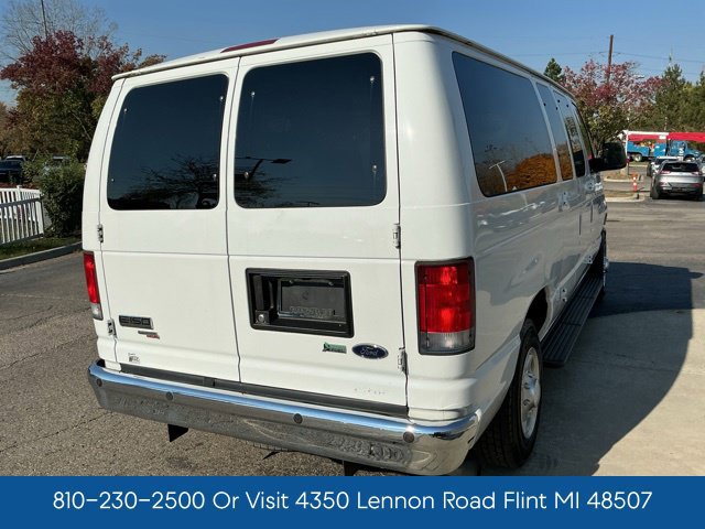 Used 2014 Ford E-150 and Econoline 150 Wagon RWD image 9