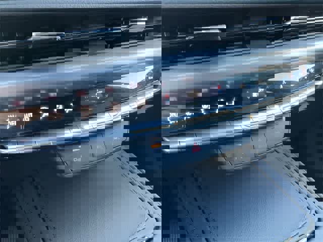 Used 2024 Cadillac XT4 Premium Luxury image 22