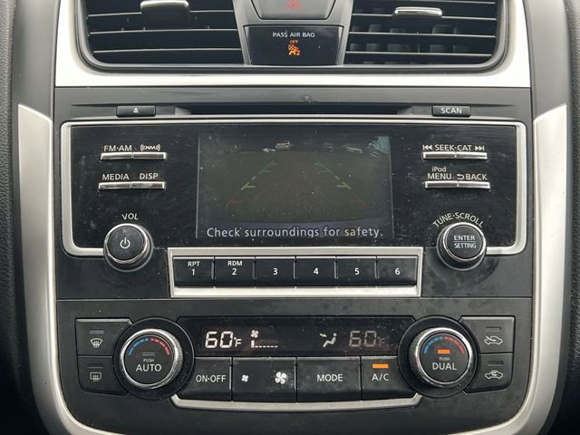 Used 2017 Nissan Altima 2.5 SL w/ Moonroof Package image 4