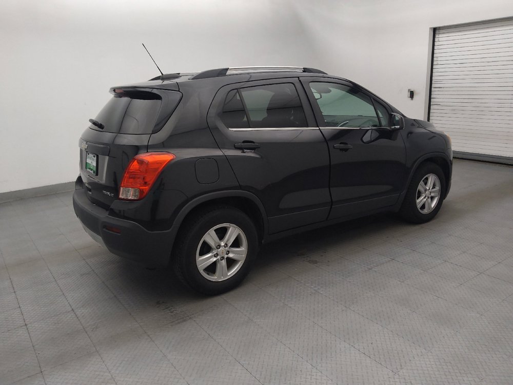 Used 2015 Chevrolet Trax LT w/ LT Sun and Sound Package FWD image 10