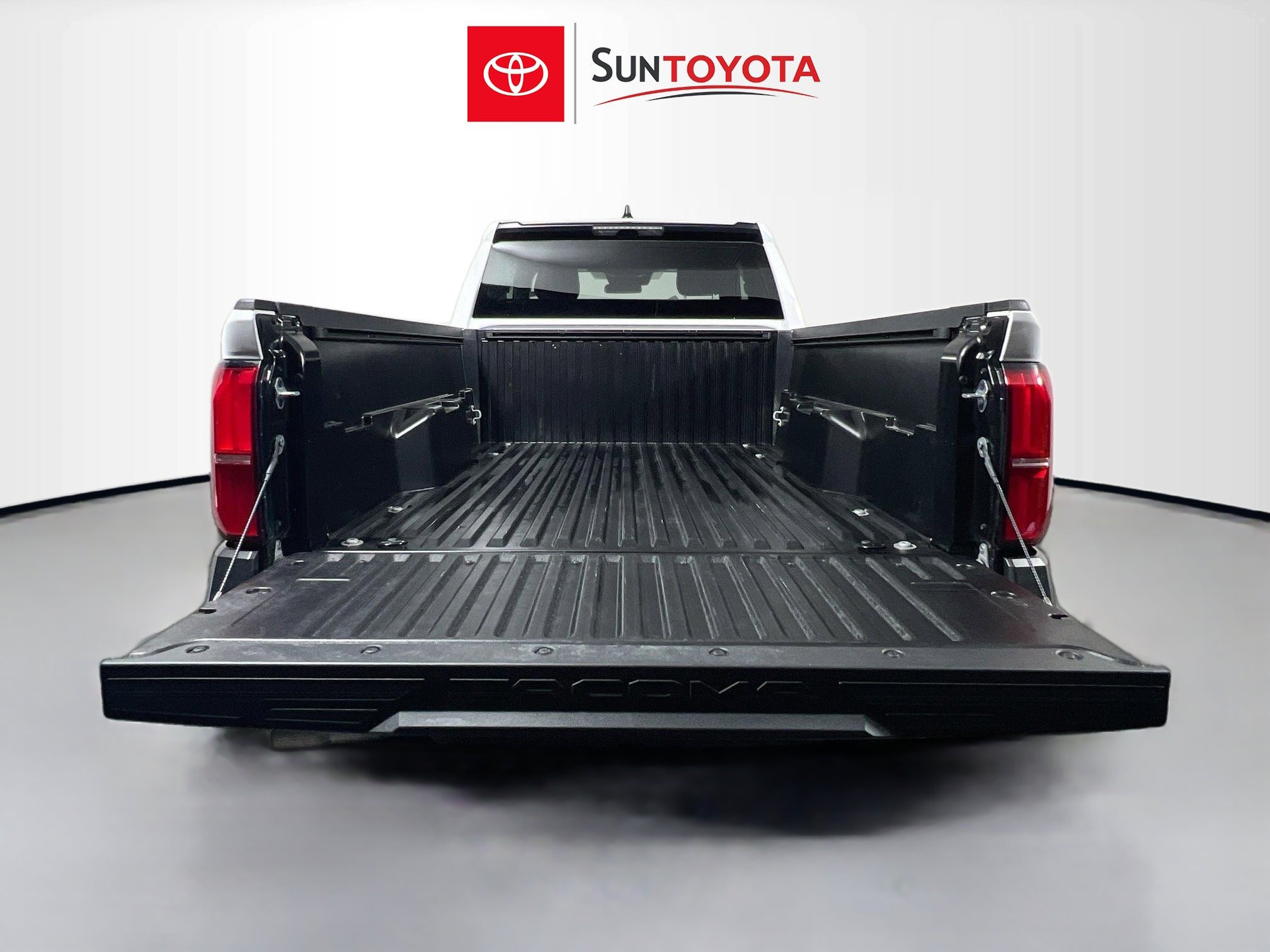 Used 2024 Toyota Tacoma SR w/ Towing Package AWD/4WD image 29