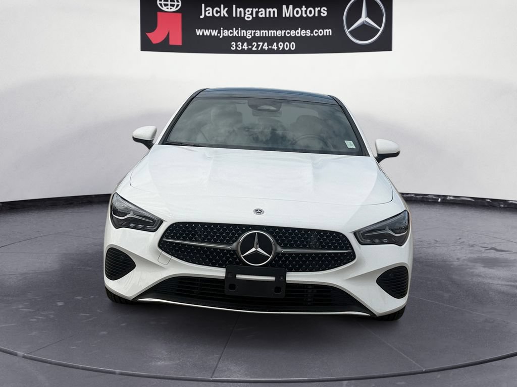Used 2025 Mercedes-Benz CLA 250 w/ Exclusive Package image 8