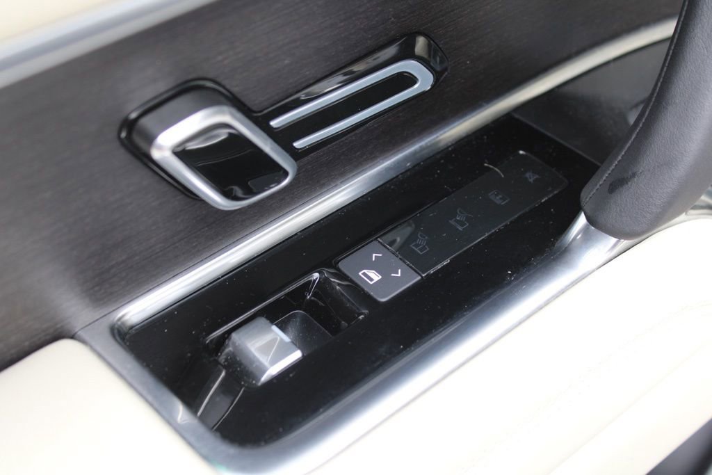 Used 2023 Land Rover Range Rover SE image 35