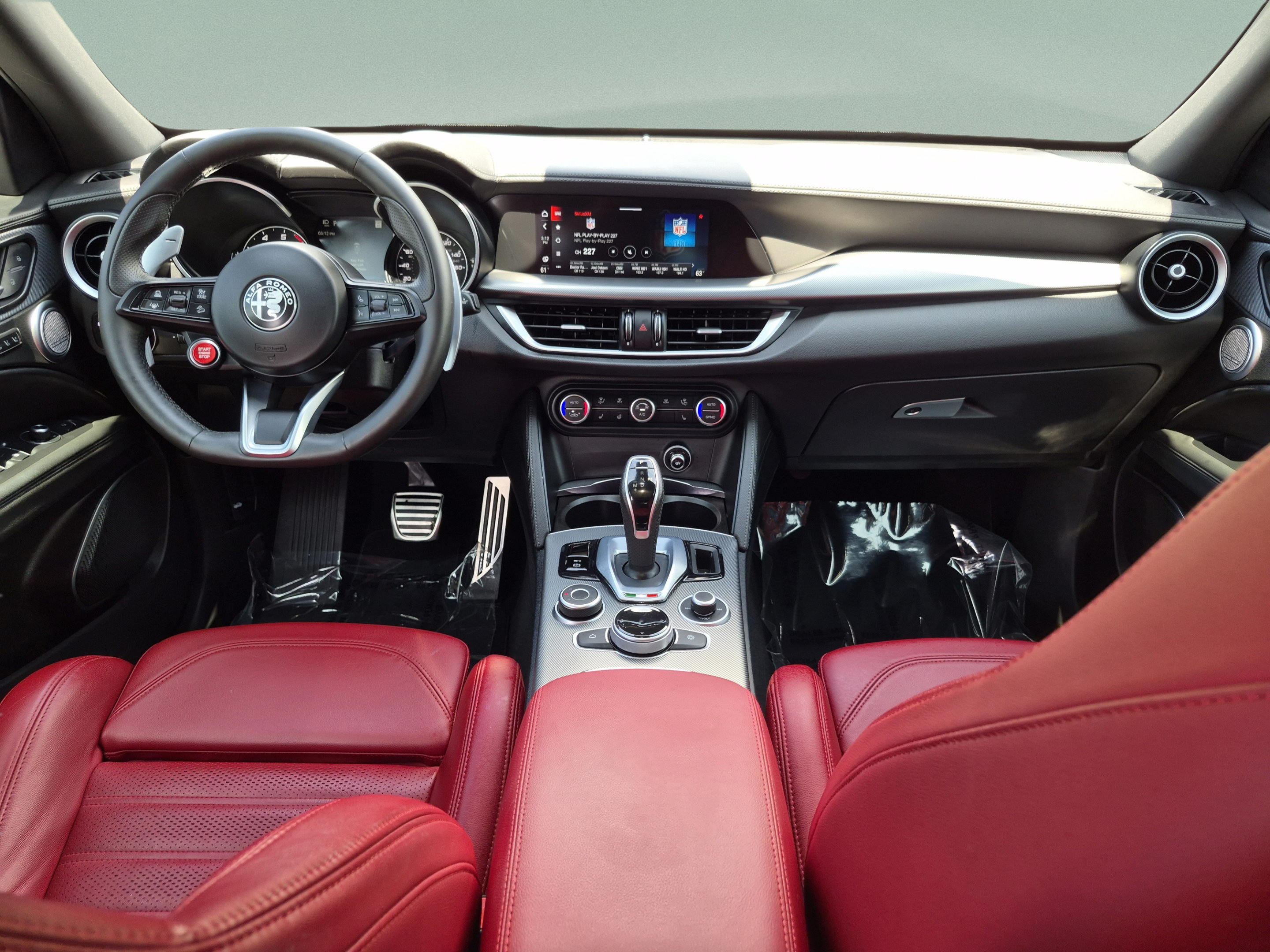 Used 2023 Alfa Romeo Stelvio Veloce AWD/4WD image 23