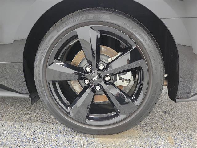 Used 2021 Ford Mustang GT Premium w/ Equipment Group 401A RWD image 5