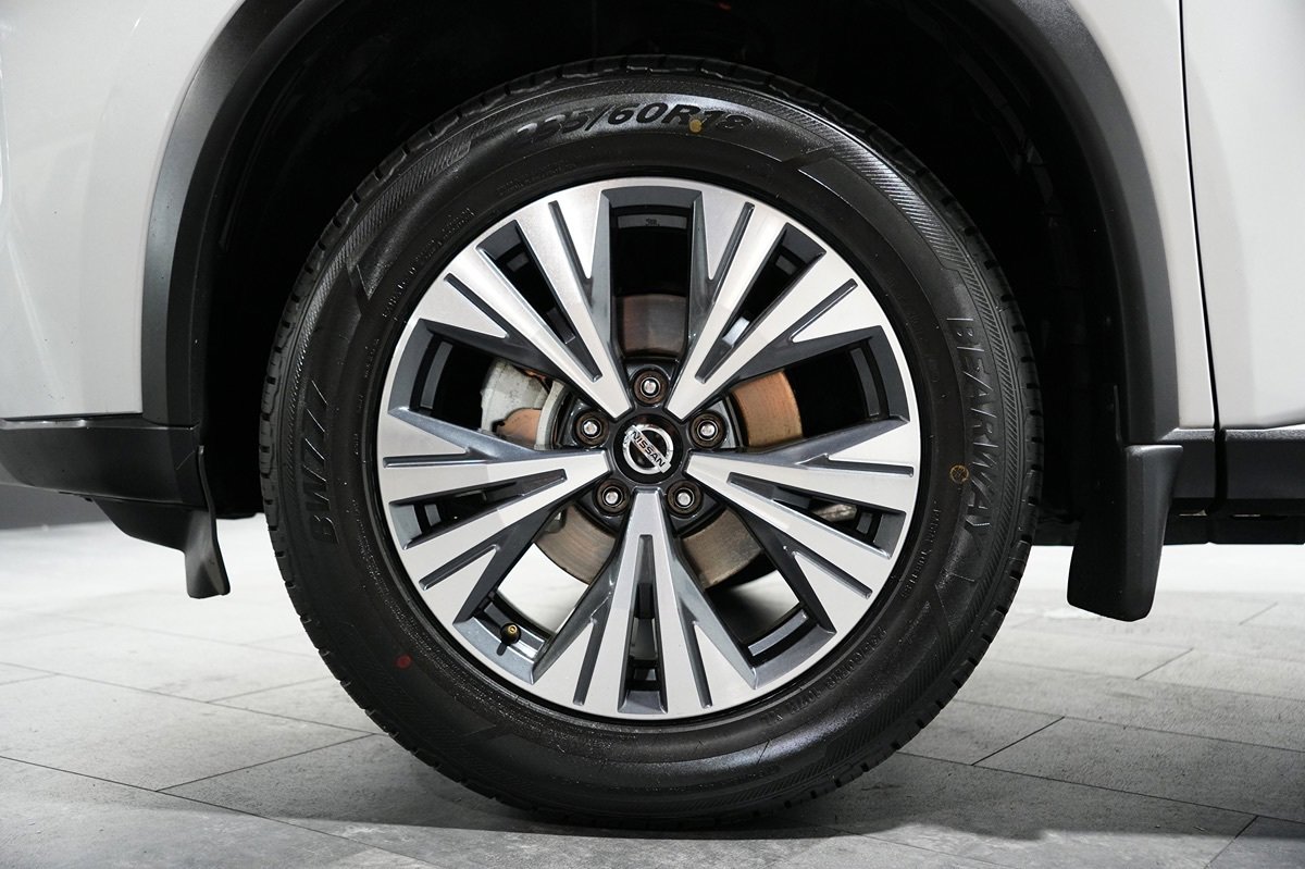 Used 2021 Nissan Rogue SV image 5