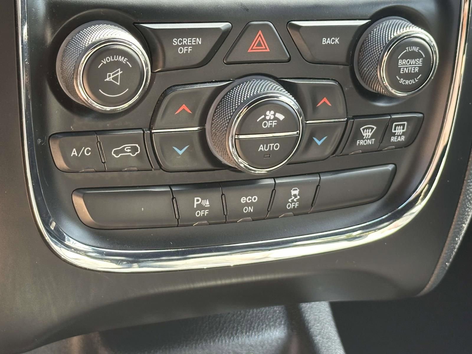 Used 2015 Dodge Durango R/T w/ Blacktop Package AWD/4WD image 12