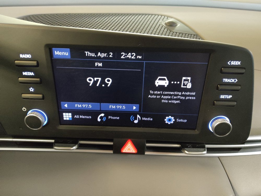 Used 2025 Hyundai Elantra SE image 25