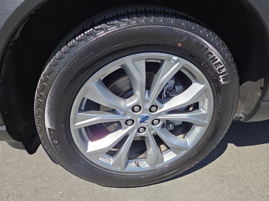 Used 2023 Ford Explorer Limited image 14