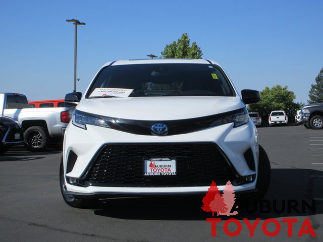 Certified 2025 Toyota Sienna XSE image 21
