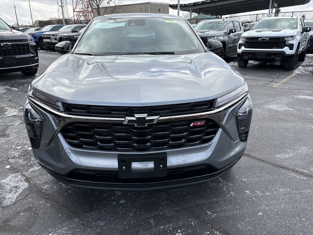 New 2026 Chevrolet Trax RS w/ Sunroof Package image 2