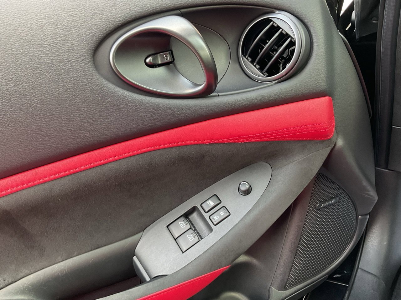 Used 2024 Nissan Z Performance w/ Floor Mat Package RWD image 11