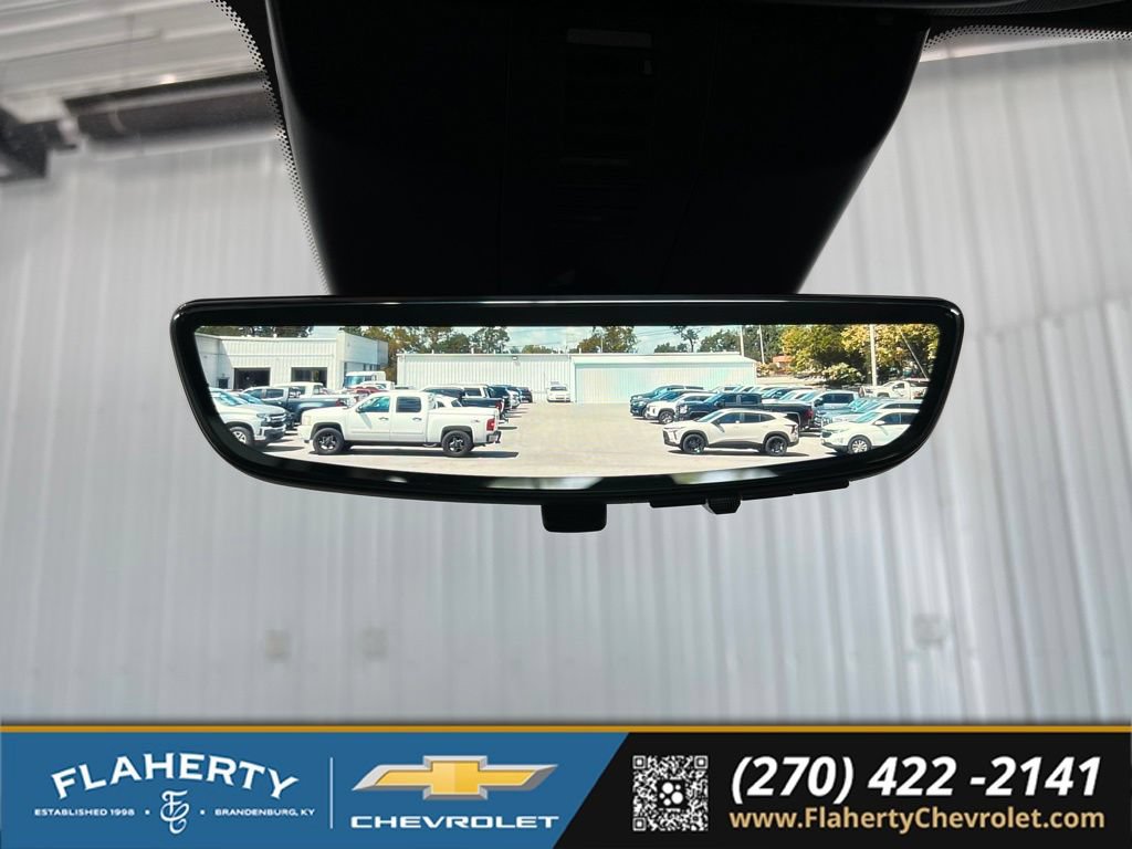 Used 2026 Chevrolet Traverse RS FWD image 37