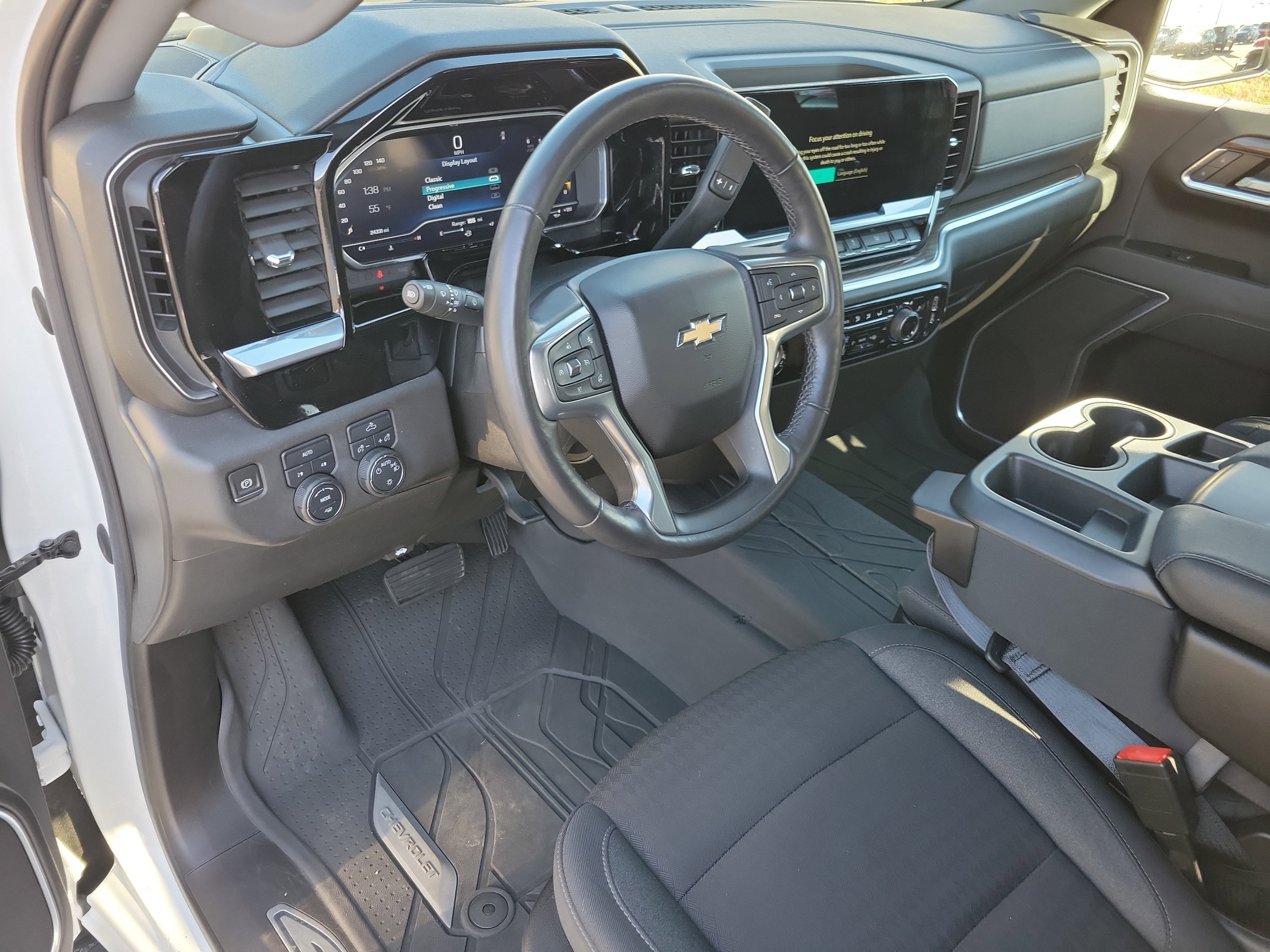 Used 2022 Chevrolet Silverado 1500 LT image 3