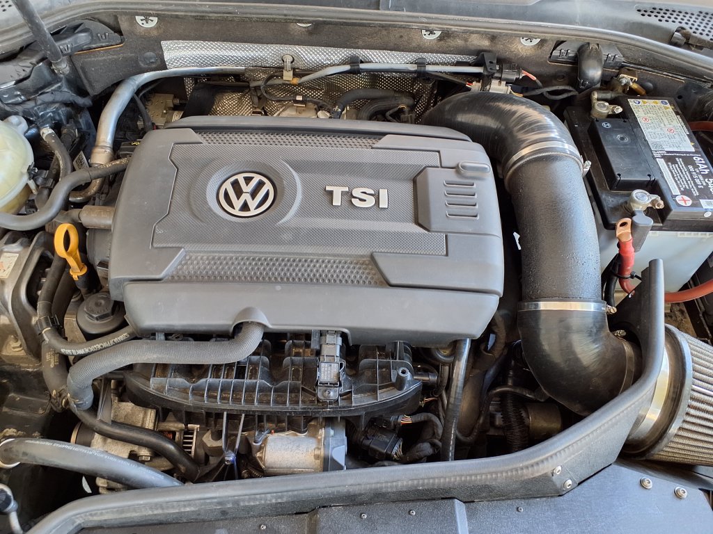 Used 2017 Volkswagen GTI SE FWD image 42