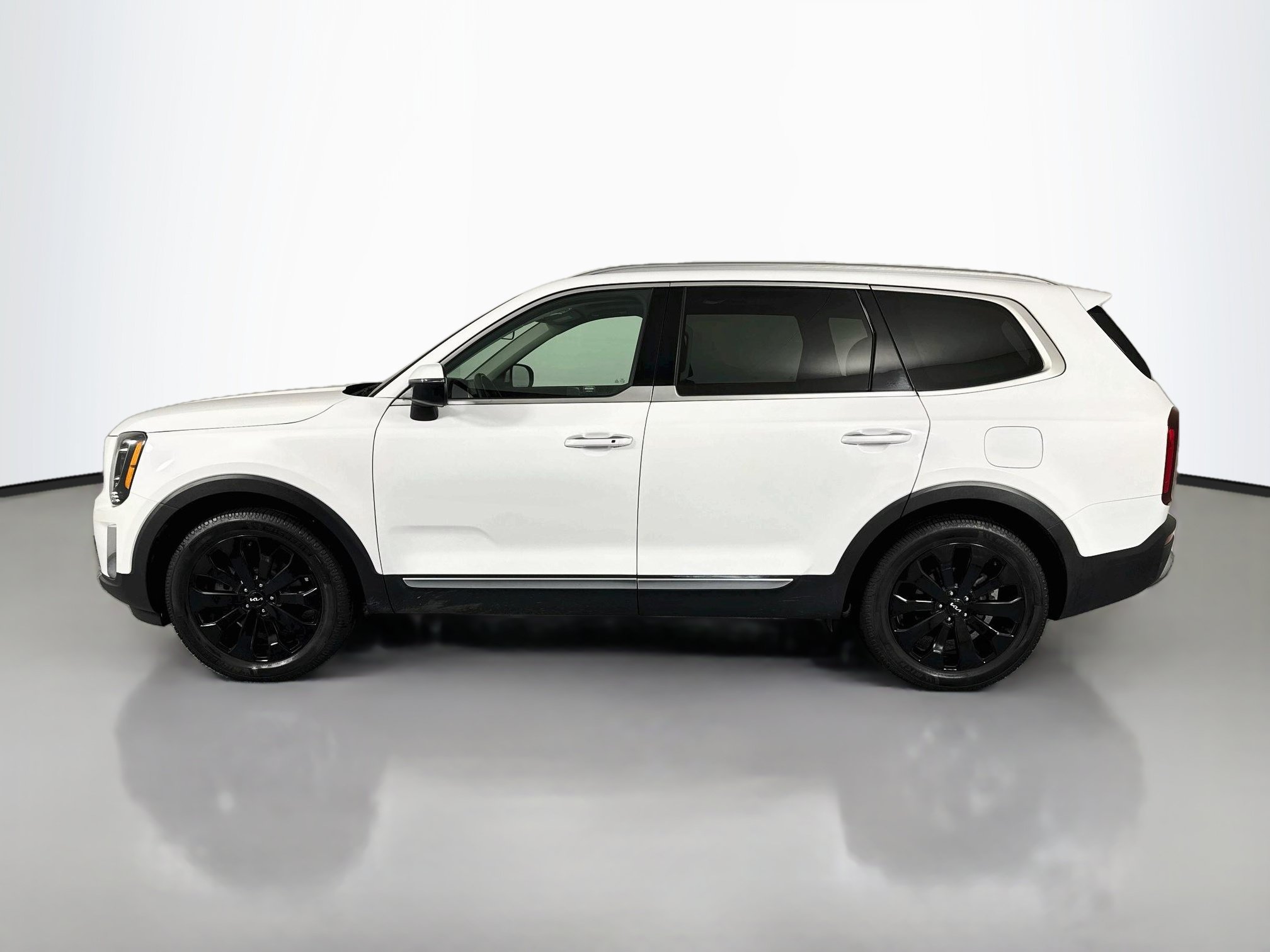 Used 2022 Kia Telluride S FWD image 8