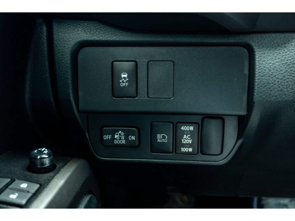 Used 2023 Toyota Tacoma TRD Off-Road w/ Technology Package AWD/4WD image 25