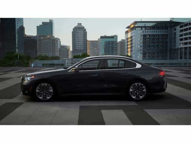 Used 2026 BMW 530i xDrive AWD/4WD image 4