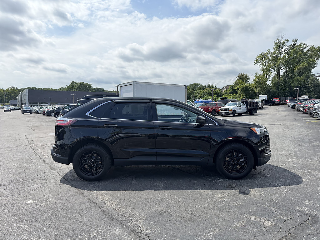 Certified 2023 Ford Edge SEL w/ Convenience Package AWD/4WD image 8